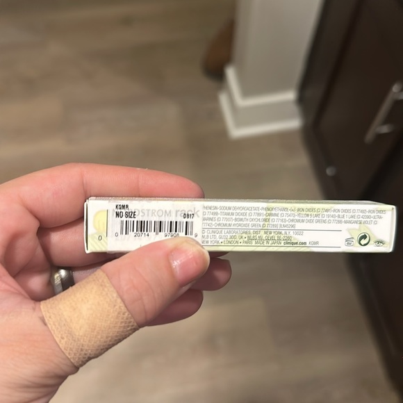 Lash Power™ Mascara Long-Wearing Formula - Picture 5 of 5